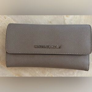 Michael Kors tri fold wallet grey